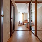 Happy Time Apartment *